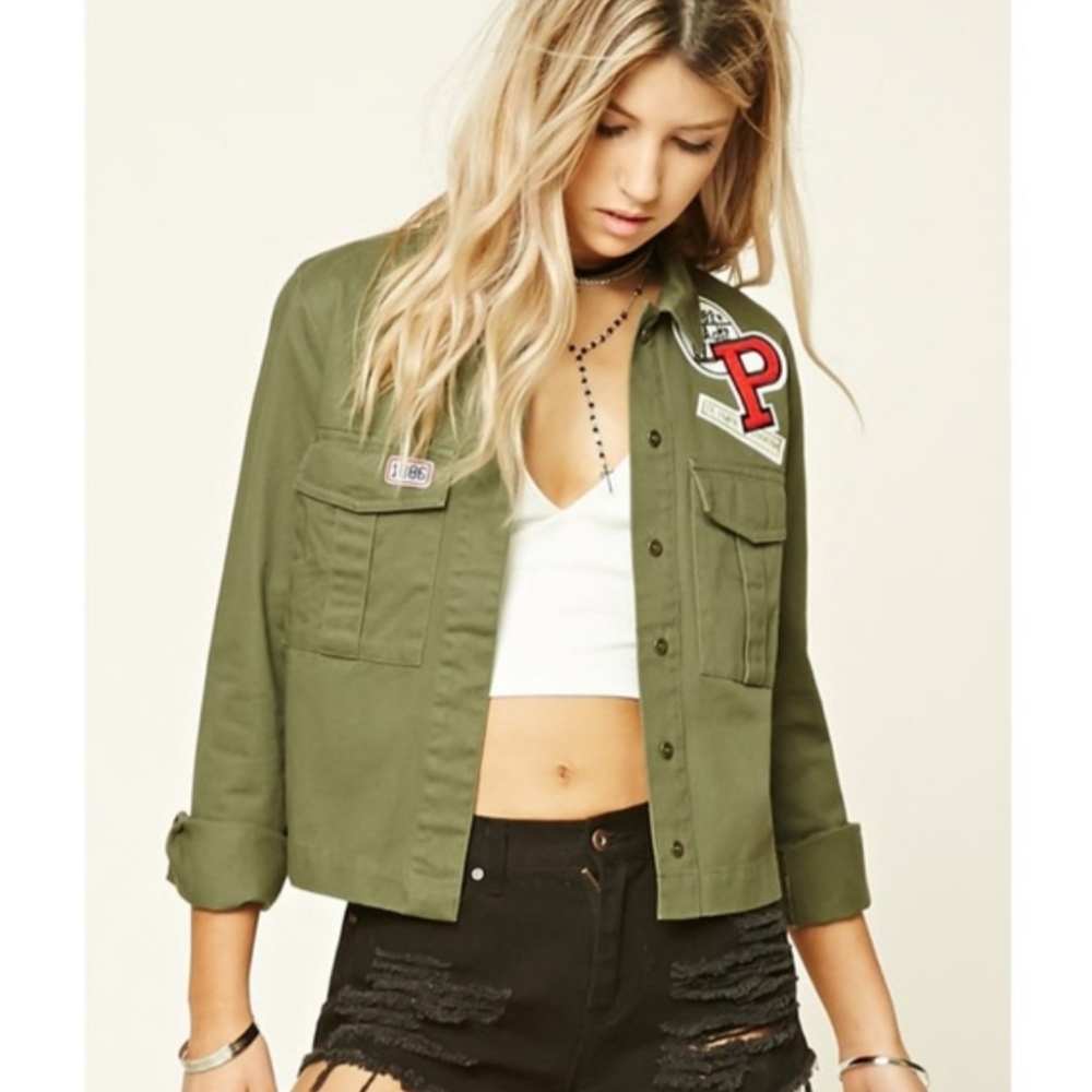 EMBELLISHED UTILTY SHIRT JACKET WITH PATCHES SIZE MEDIUM
